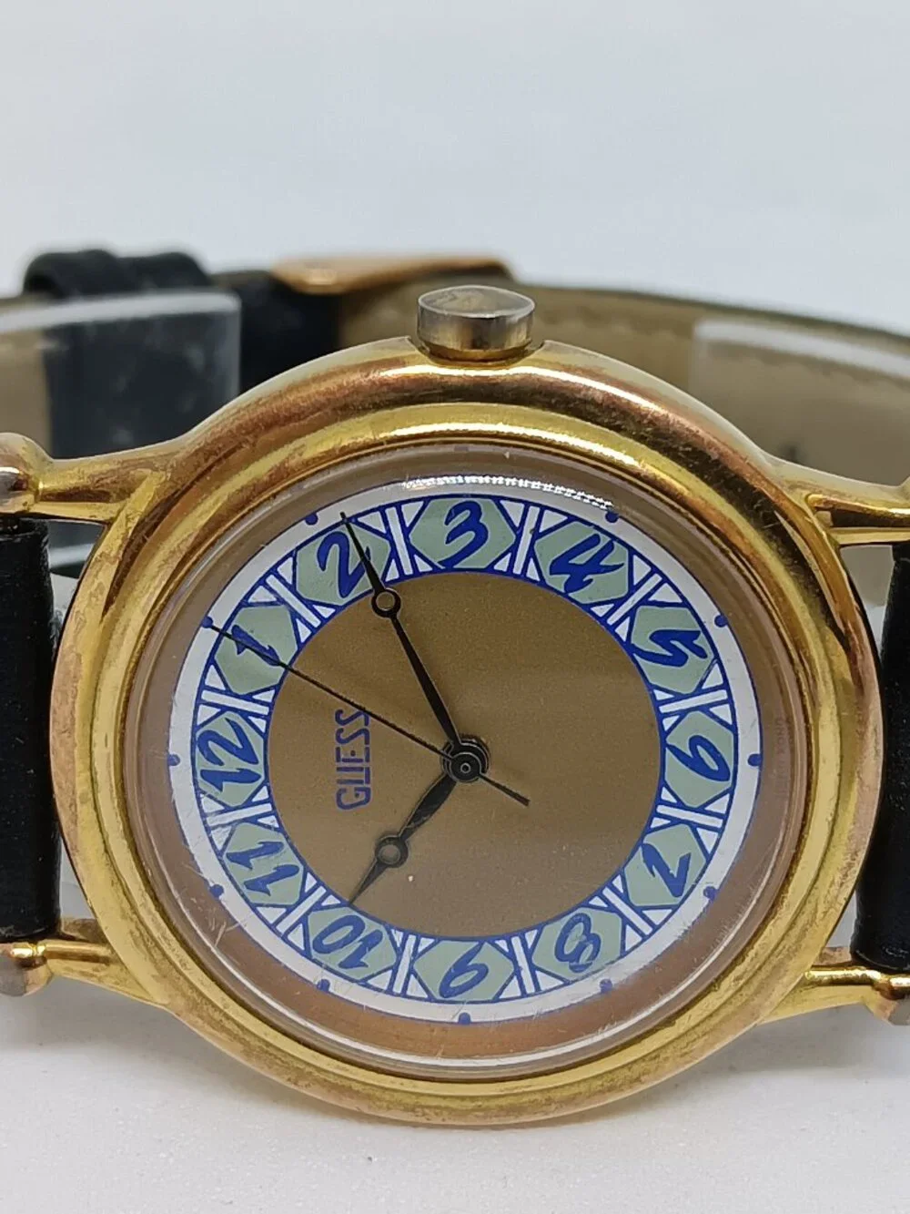 Guess pre owned